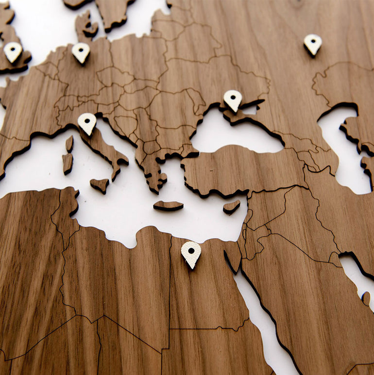 Carte du monde en Bois 130x78cm - Noyer - Exclusive