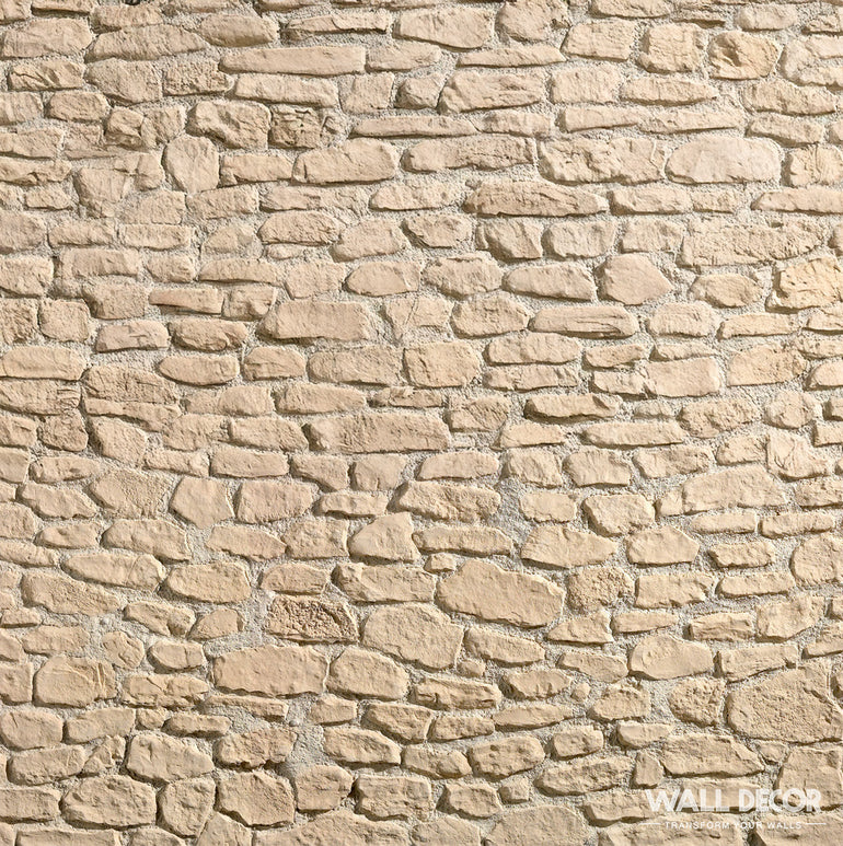 Un gros plan de la Plaque Pierre Moellon Beige by Covering Panels™ (2,85m x 1,3m, 3,7 m²) montre des pierres irrégulières de tailles et de textures variées, créant un mur rustique et naturel ; style Pierres Ginestar. La mention 