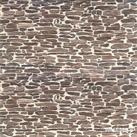 Gros plan de Covering Panels™ "Plaque Pierre marron - Pierres gneiss Ascona" (2,85m x 1,3m, 3,7 m²) : effet de mur en pierre rustique avec des pierres brunâtres irrégulières et un mortier léger pour un aspect texturé et naturel.