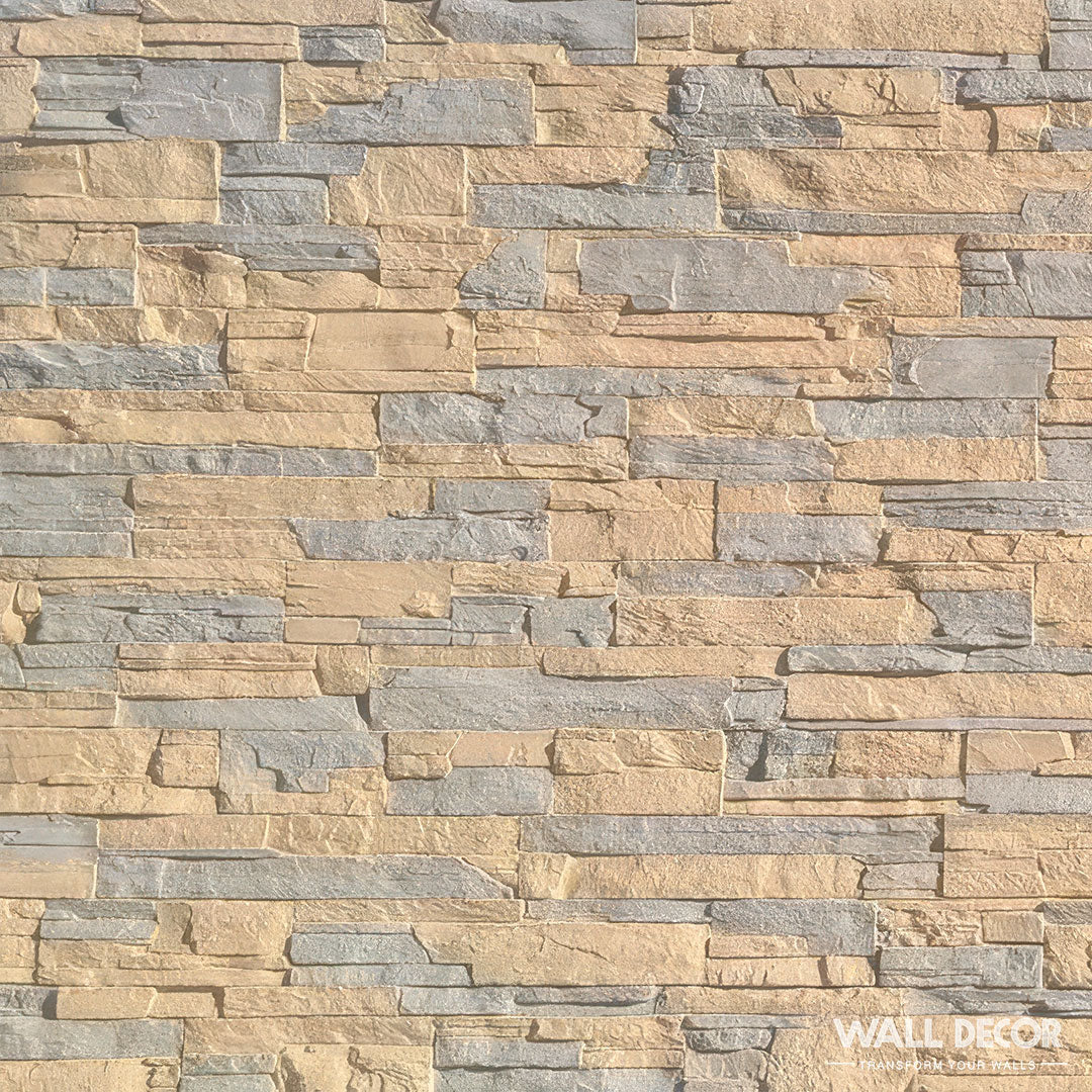 Une vue rapprochée de Covering Panels™ Plaque Pierre Alpine montre des pierres ocre et grises dans un motif horizontal en quinconce. Taille du panneau : 2,85m x 1,3m (3,7 m²).